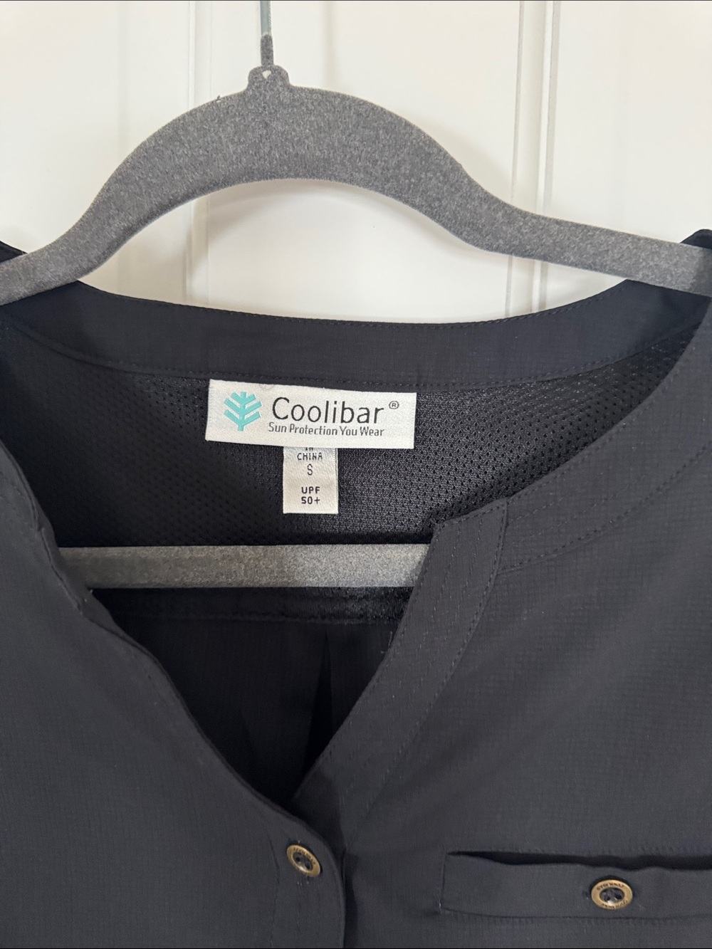 Coolibar Woman’s Black Long-Sleeve Casual Button-Down Shirt UPF 50 fabric - Picture 2 of 3